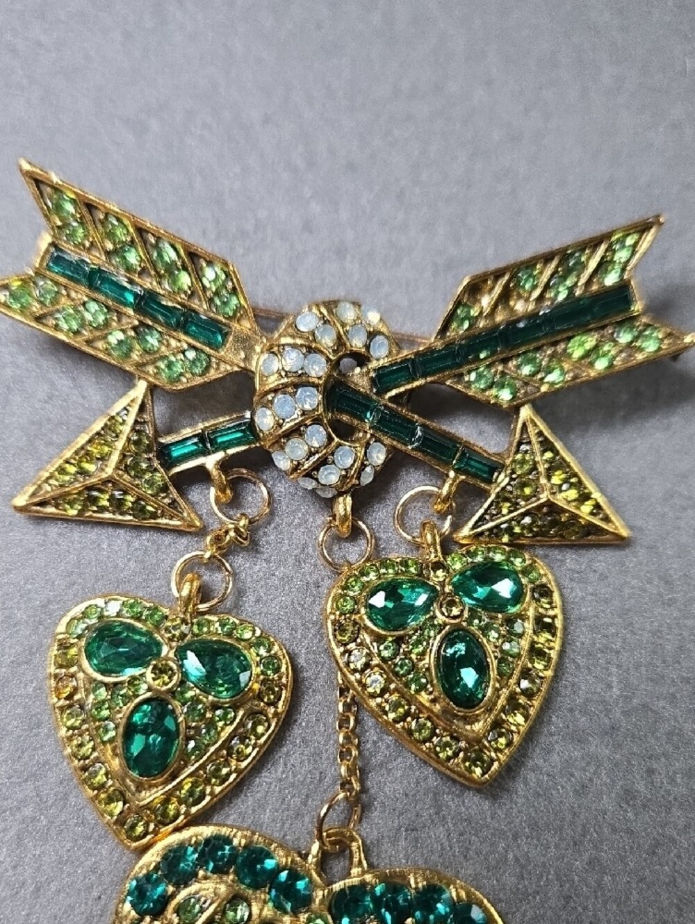 Gold-Tone Brooch with Emerald Green Crystals - Picture 5 of 5